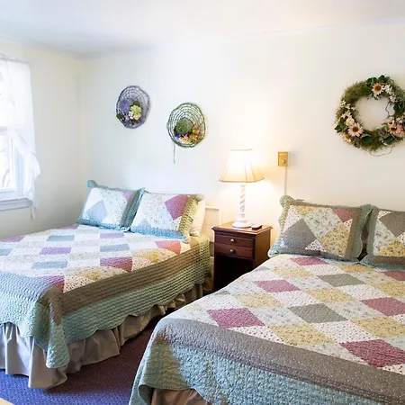 The Chimney Rock Inn & Cottages-3